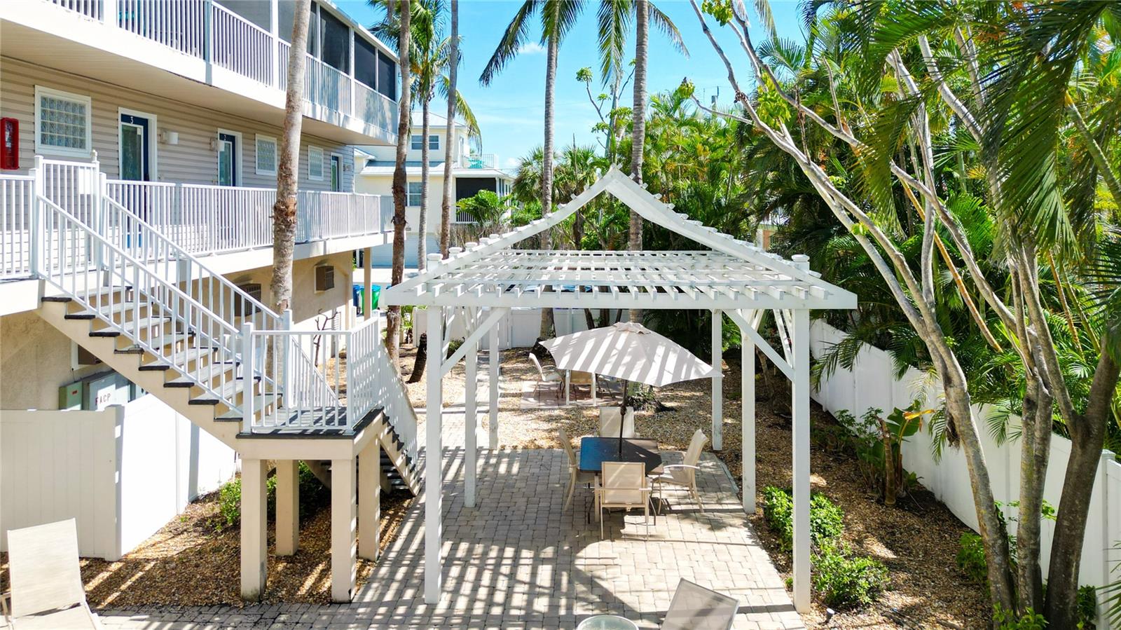 Image 44 of 51 For 3100 Gulf Drive 2