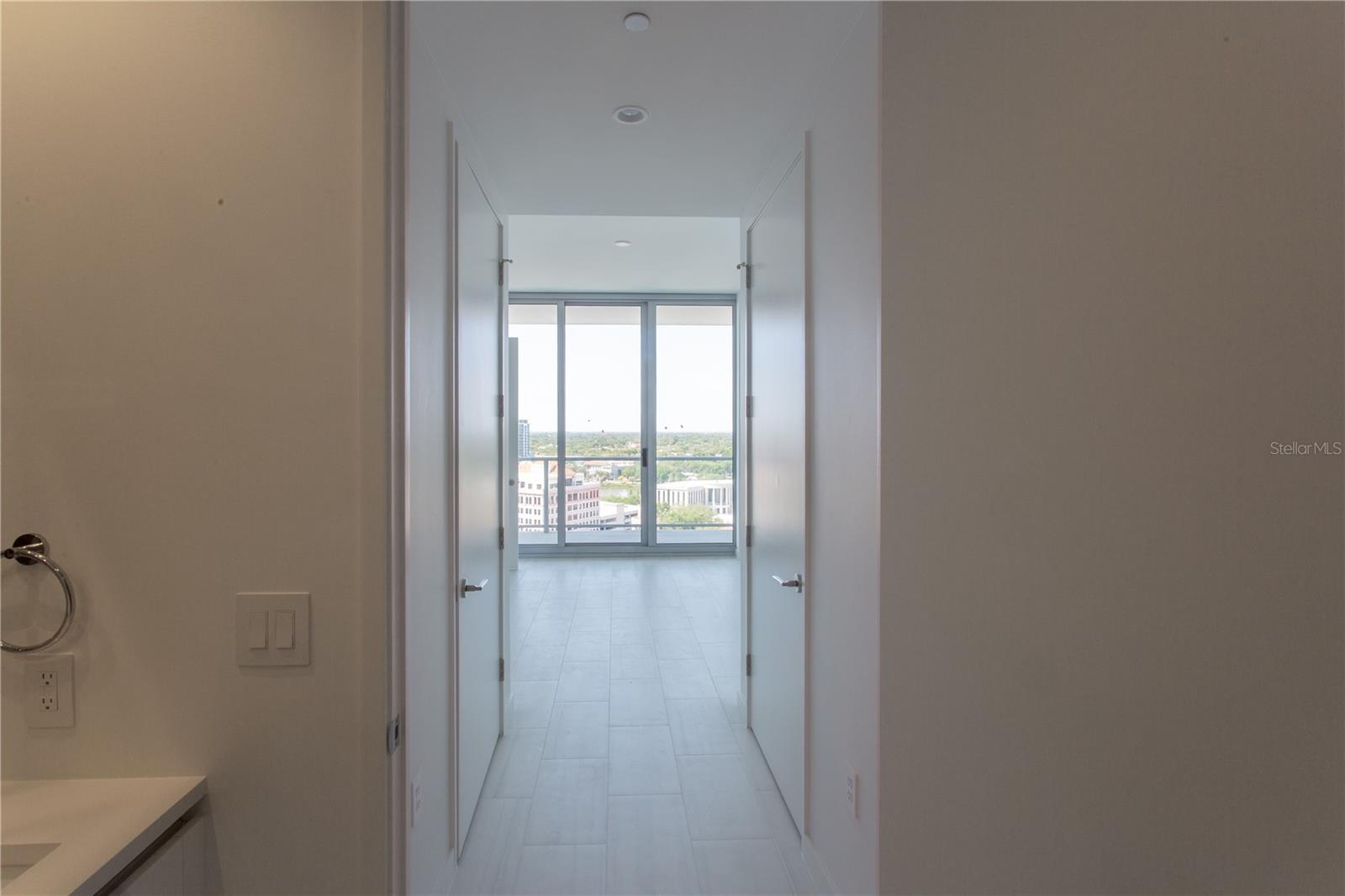 Listing photo id 9 for 400 Central Avenue 1609