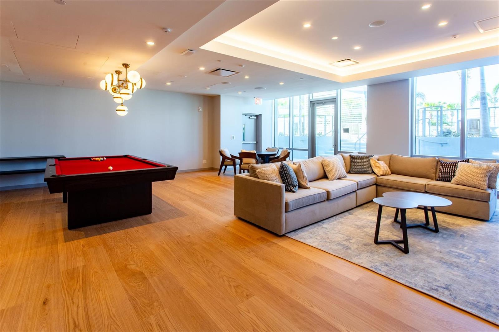 Listing photo id 18 for 400 Central Avenue 1609