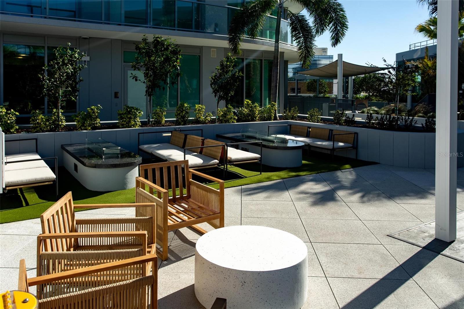 Listing photo id 22 for 400 Central Avenue 1609