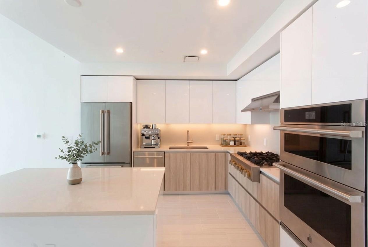 Listing photo id 3 for 400 Central Avenue 1609