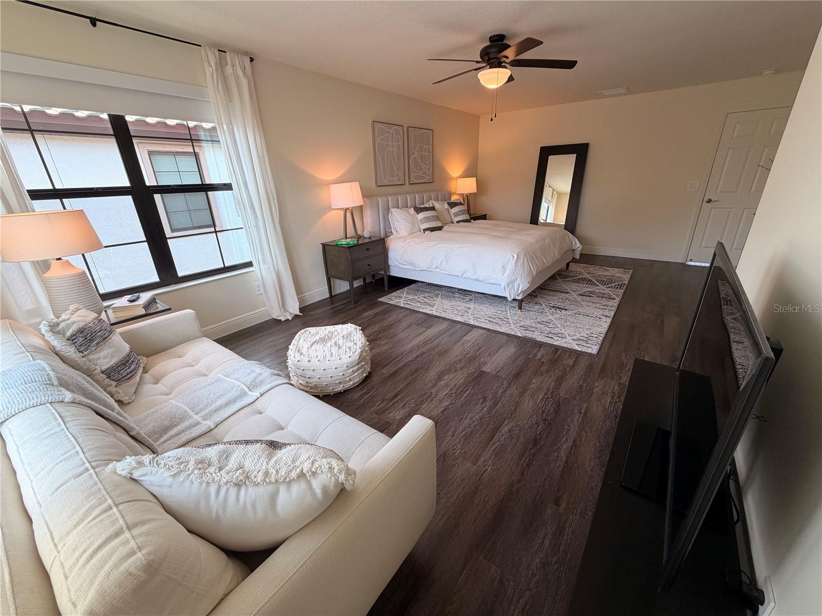 Image 28 of 55 For 12798 Munro Lane