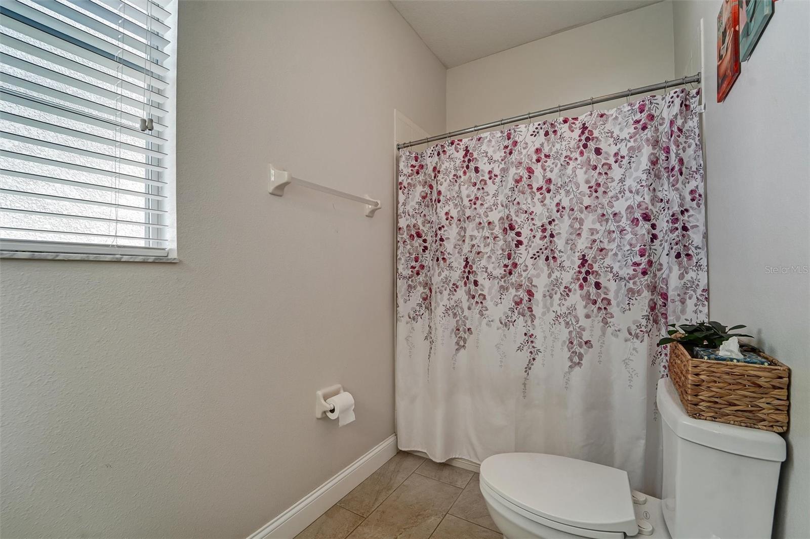 Image 15 of 33 For 20420 Autumn Fern Avenue