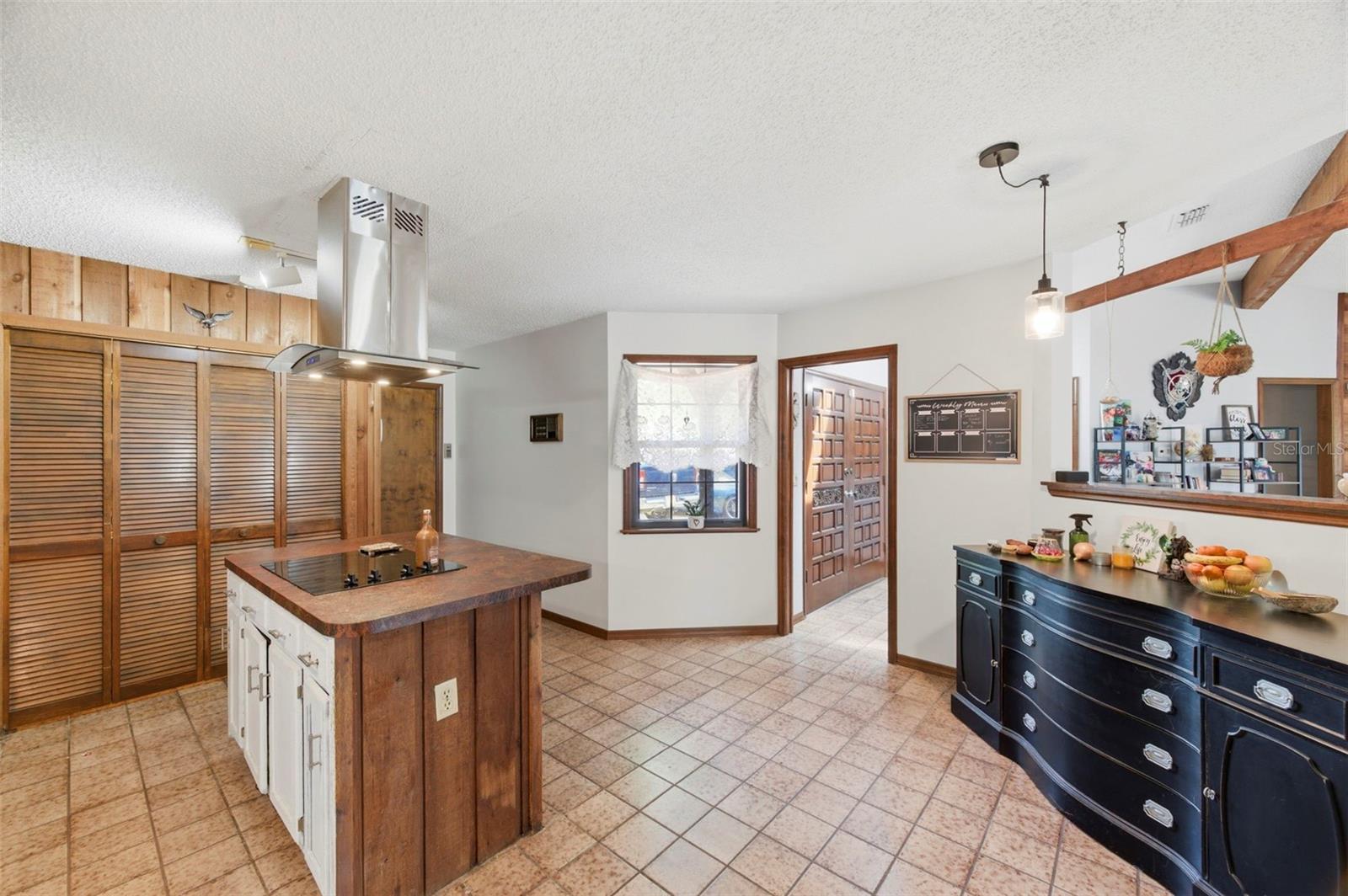 Image 13 of 30 For 8390 Dunnellon Road