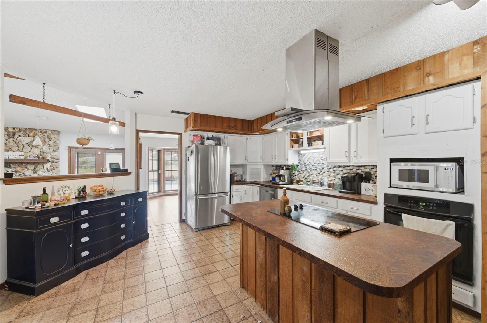 Image 15 of 30 For 8390 Dunnellon Road