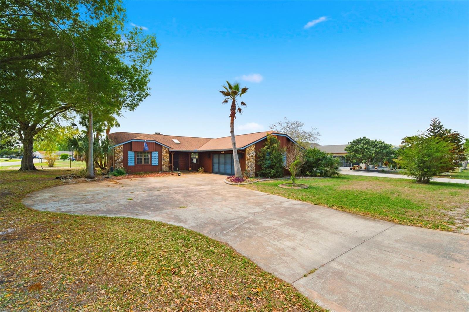 Image 3 of 30 For 8390 Dunnellon Road