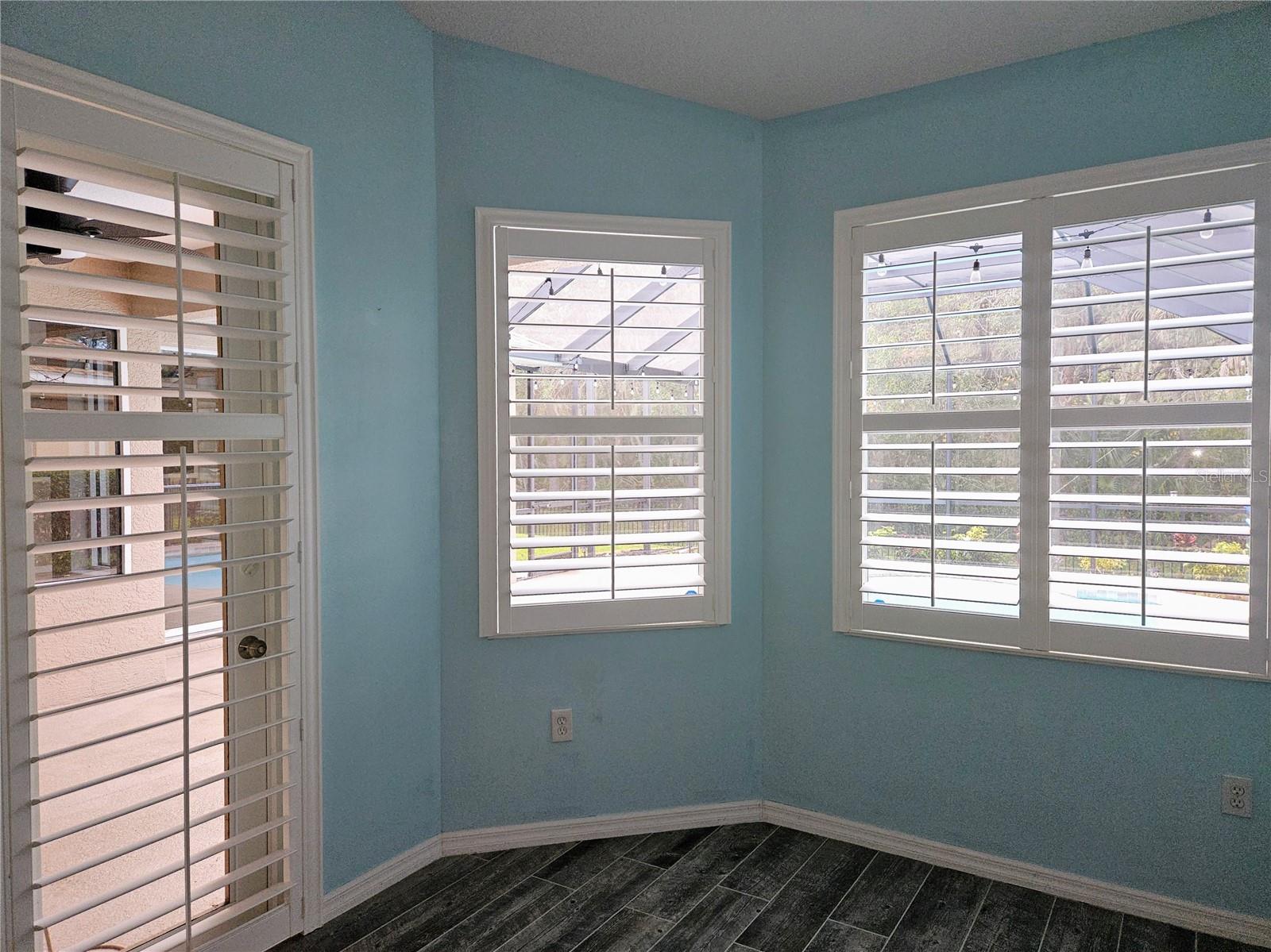 Image 21 of 60 For 12538 Cara Cara Loop