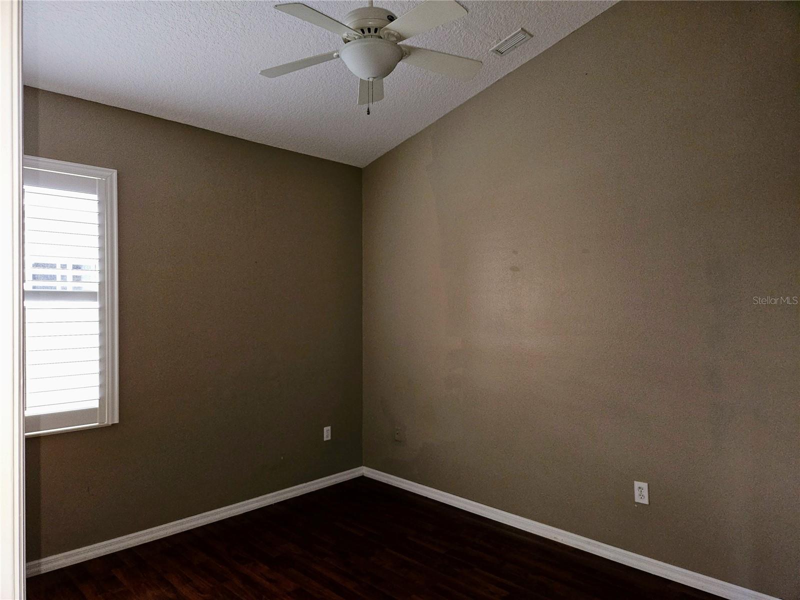 Image 26 of 60 For 12538 Cara Cara Loop