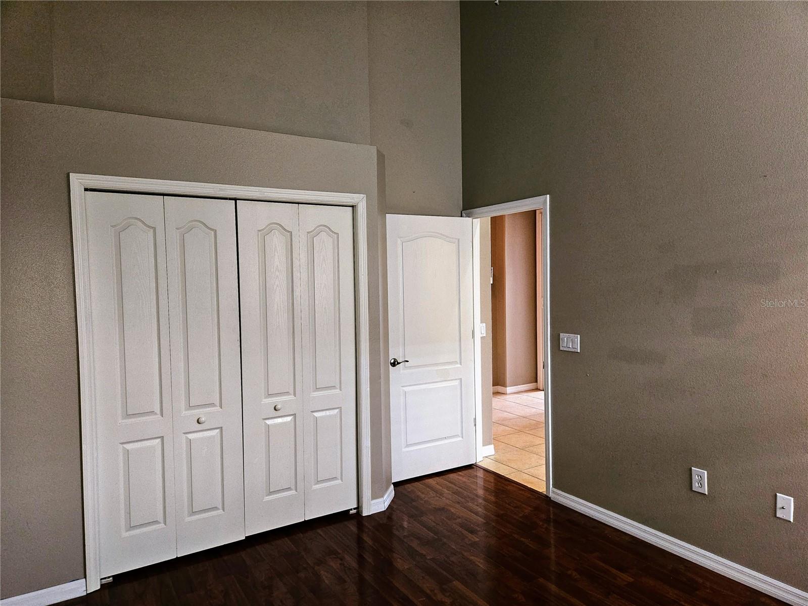 Image 27 of 60 For 12538 Cara Cara Loop