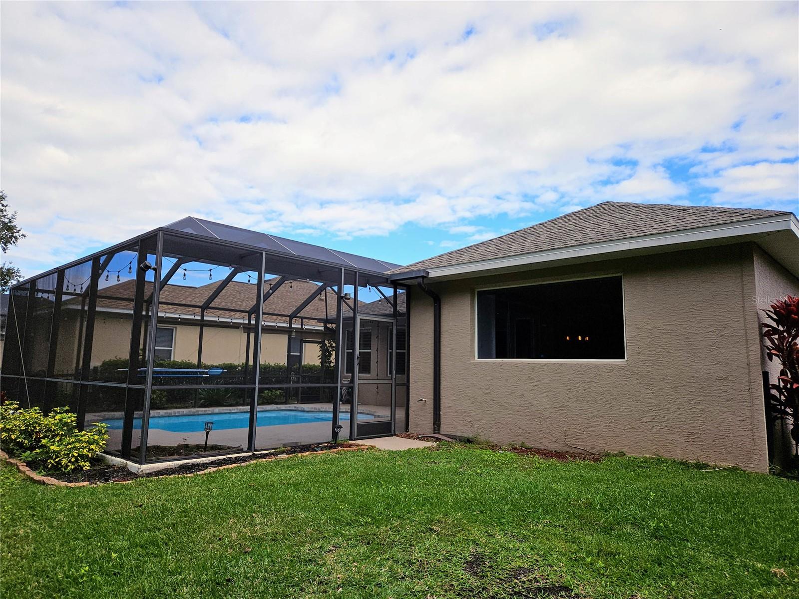 Image 38 of 60 For 12538 Cara Cara Loop