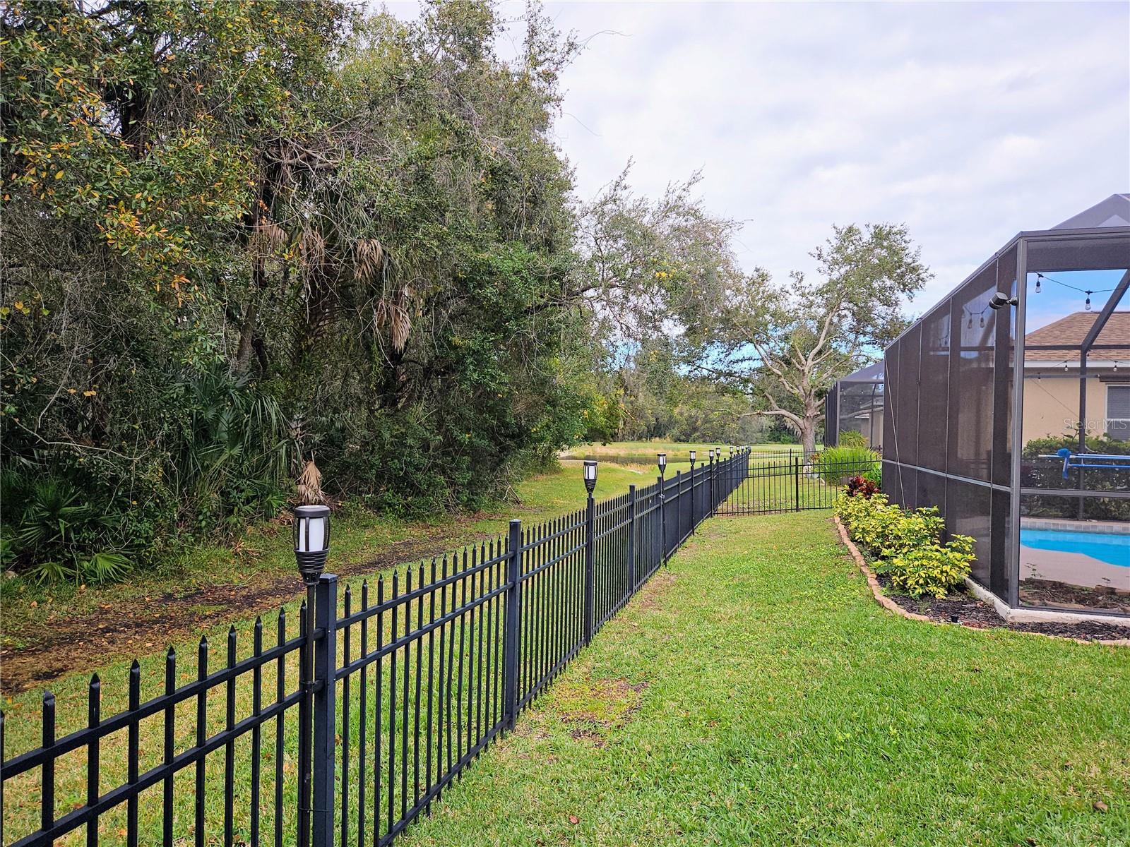 Image 39 of 60 For 12538 Cara Cara Loop