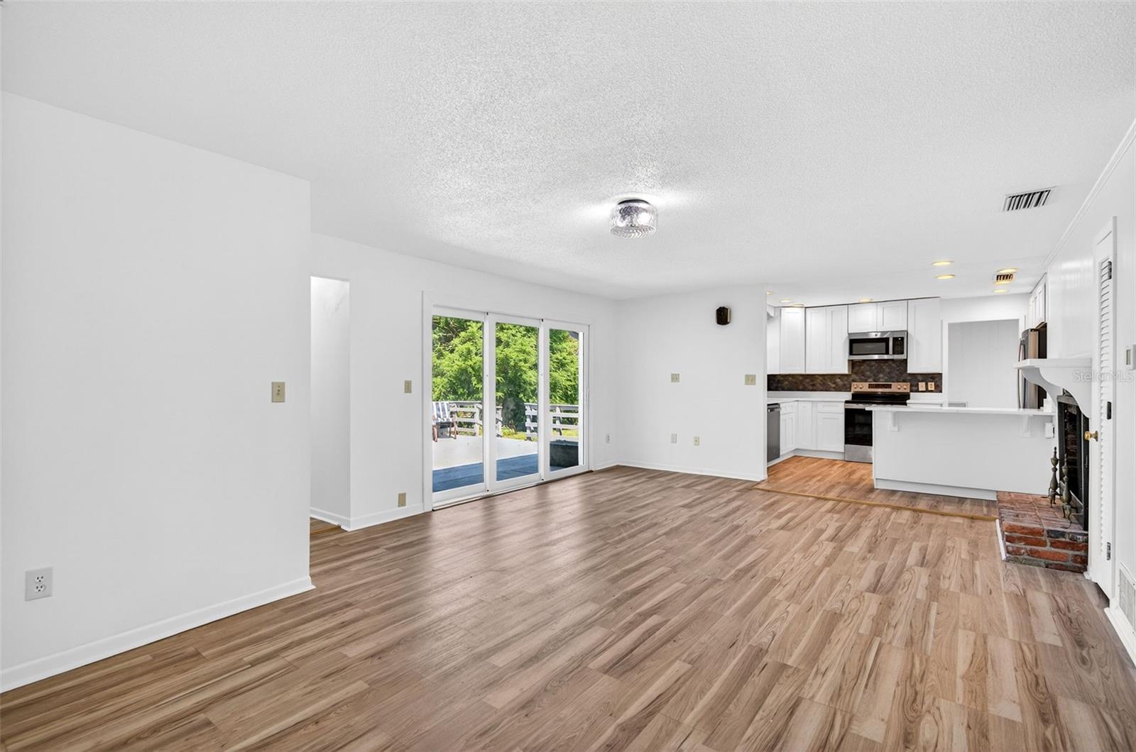 Image 15 of 60 For 1520 Keene Road