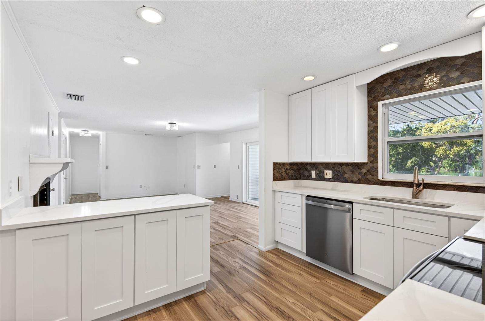 Image 18 of 60 For 1520 Keene Road