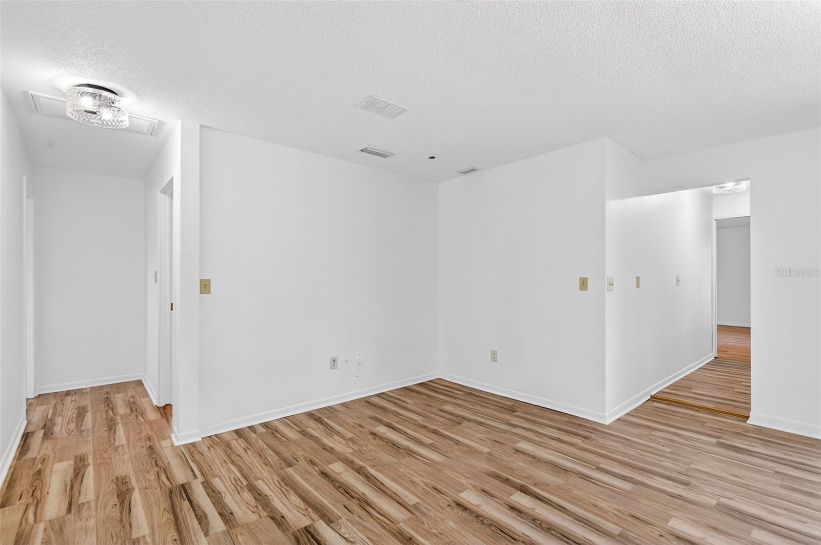 Image 23 of 60 For 1520 Keene Road