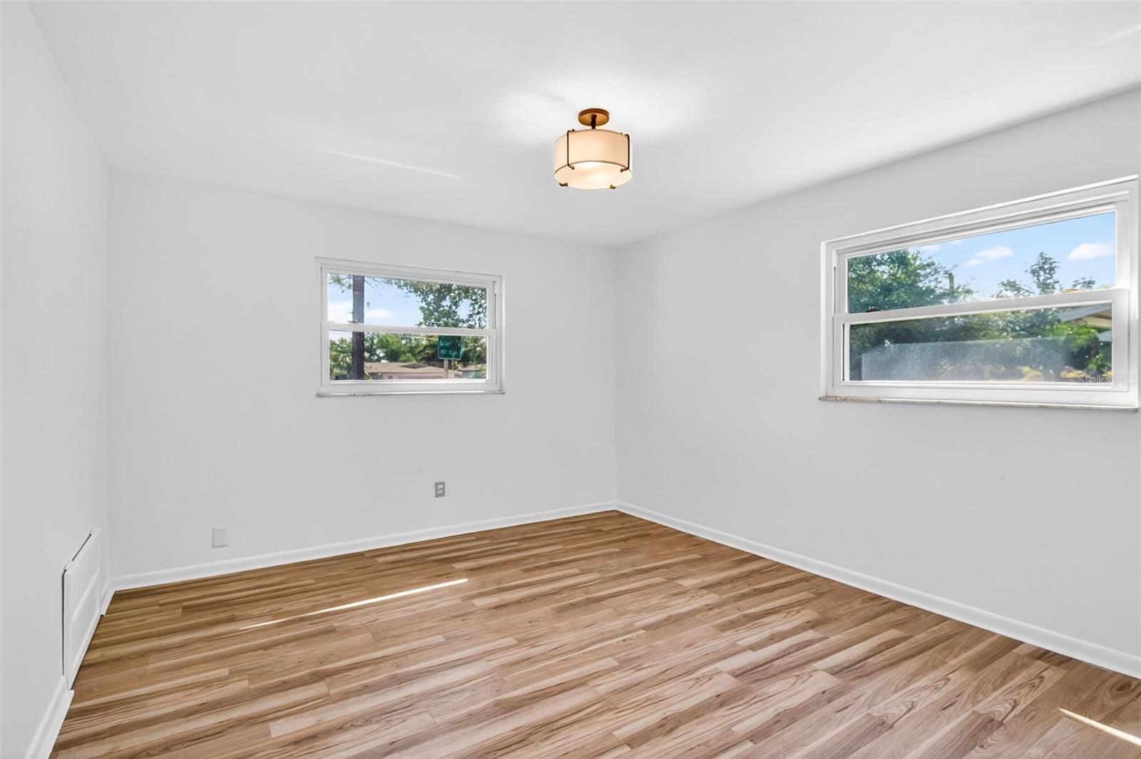 Image 32 of 60 For 1520 Keene Road