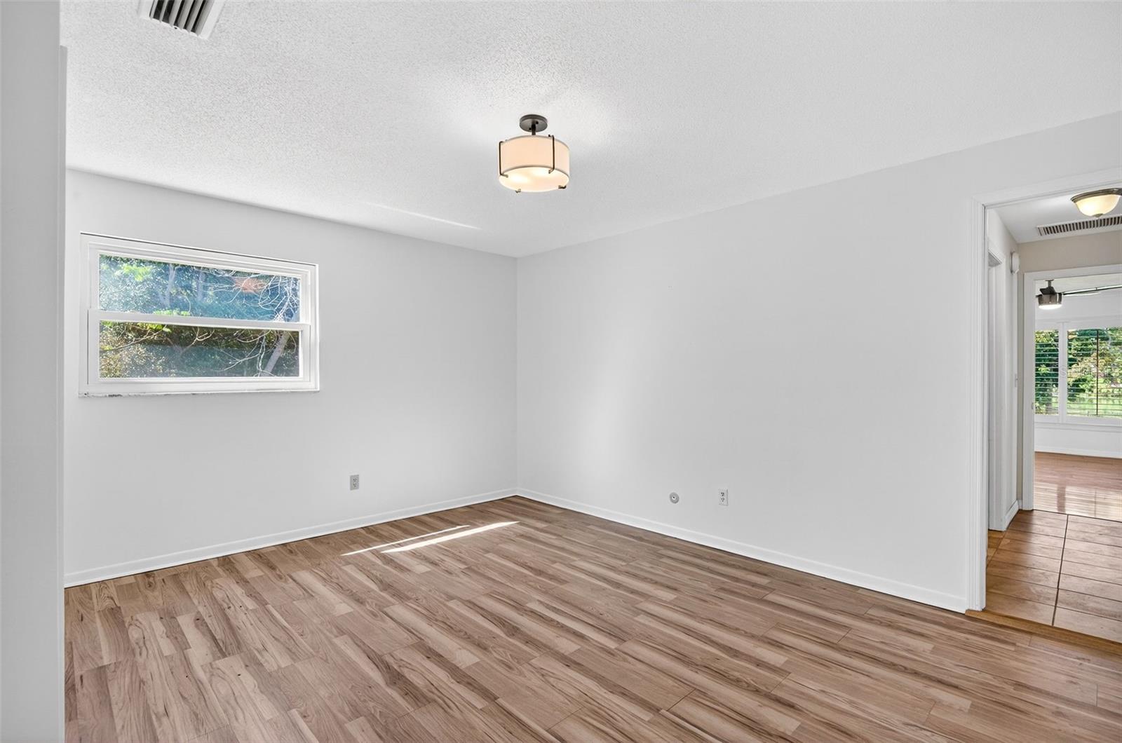 Image 35 of 60 For 1520 Keene Road