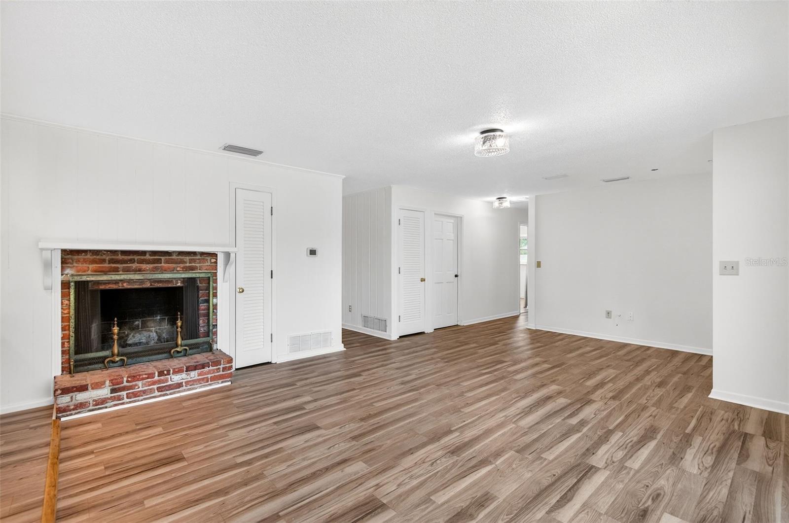 Image 8 of 60 For 1520 Keene Road