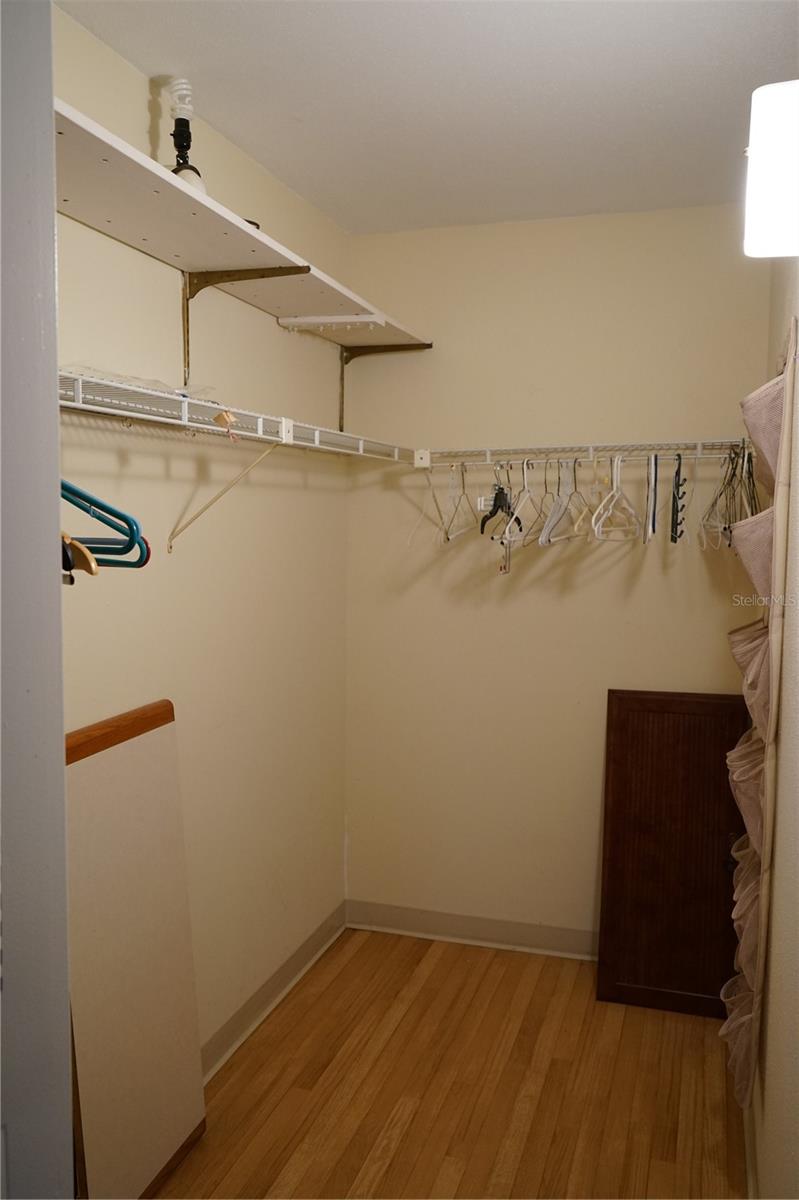 Image 17 of 50 For 101 Cambridge Trl  205