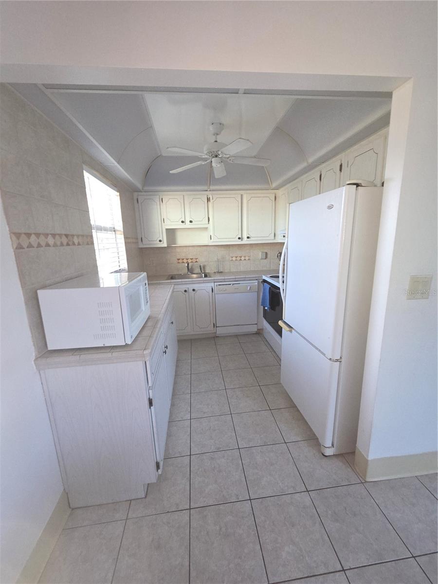 Image 9 of 50 For 101 Cambridge Trl  205