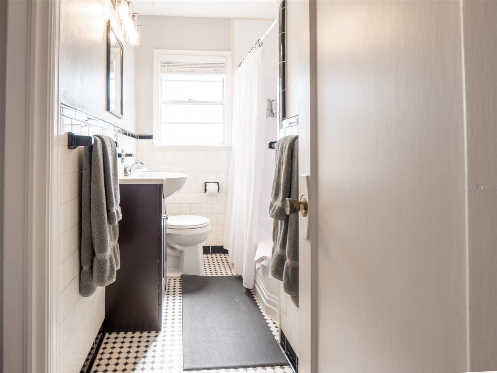 Image 17 of 38 For 1445 Pine Street