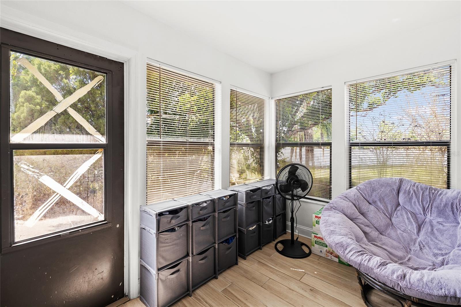 Image 20 of 30 For 2130 Bancroft Place E