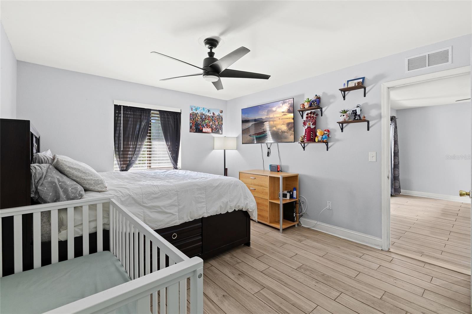 Image 22 of 30 For 2130 Bancroft Place E