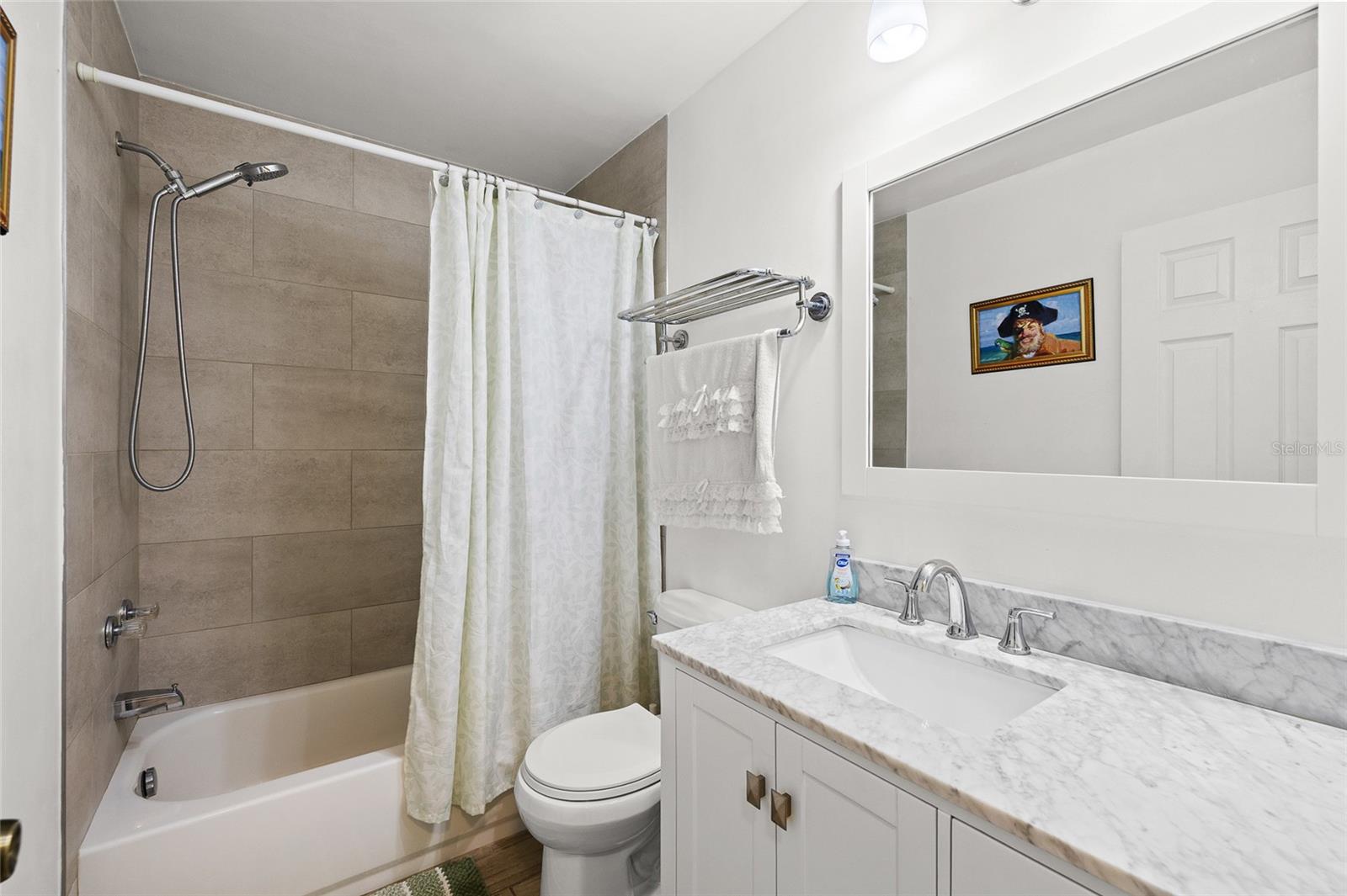 Image 26 of 30 For 2130 Bancroft Place E