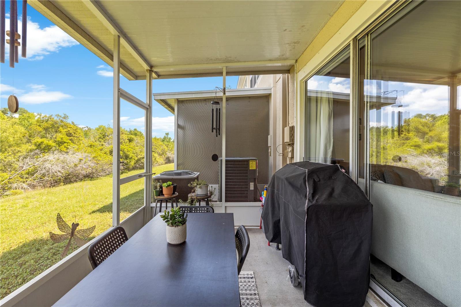 Image 14 of 57 For 26645 Castleview Way