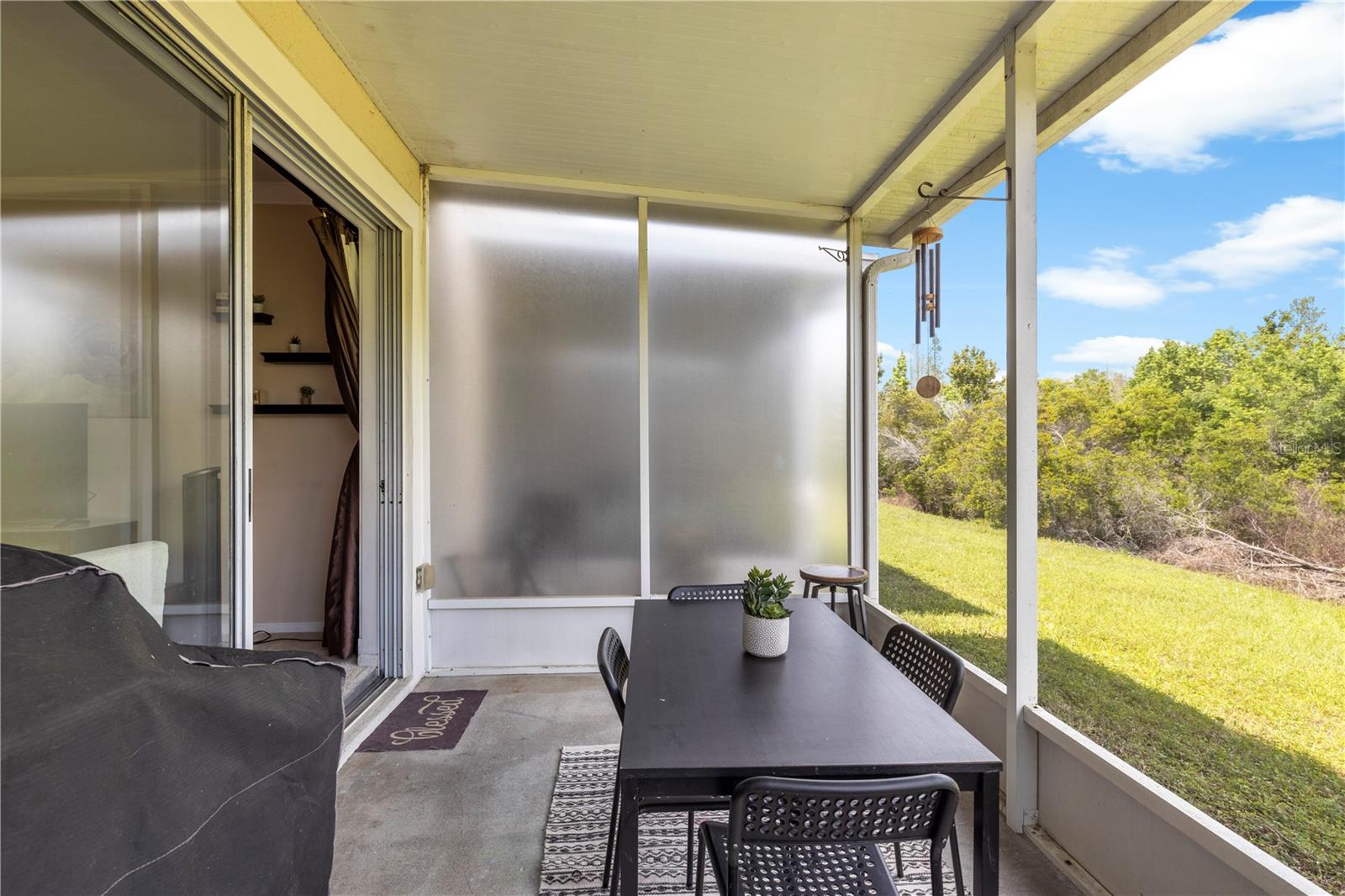 Image 15 of 57 For 26645 Castleview Way