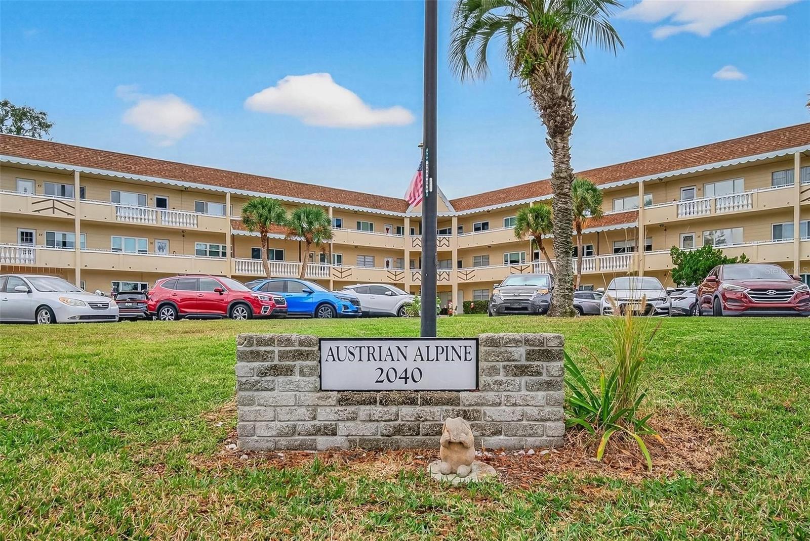 Details for 2040 World Parkway Boulevard 12, CLEARWATER, FL 33763