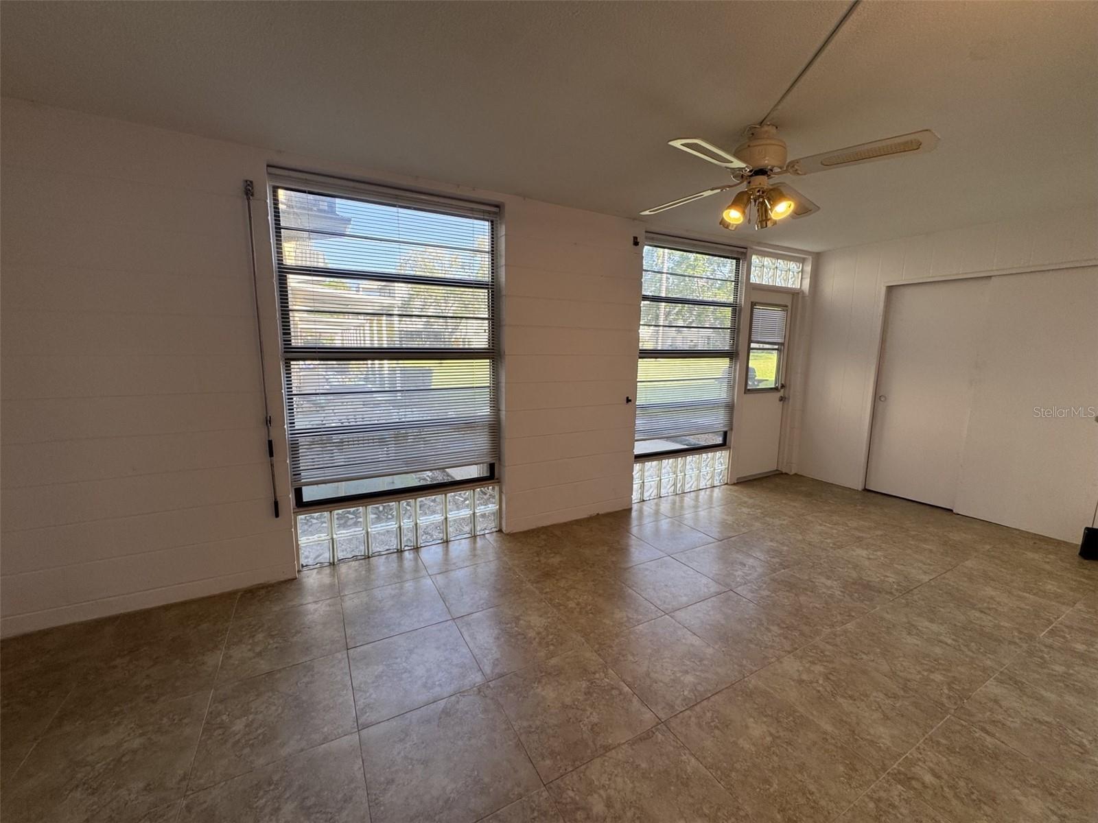 Image 13 of 62 For 2040 World Parkway Boulevard 12