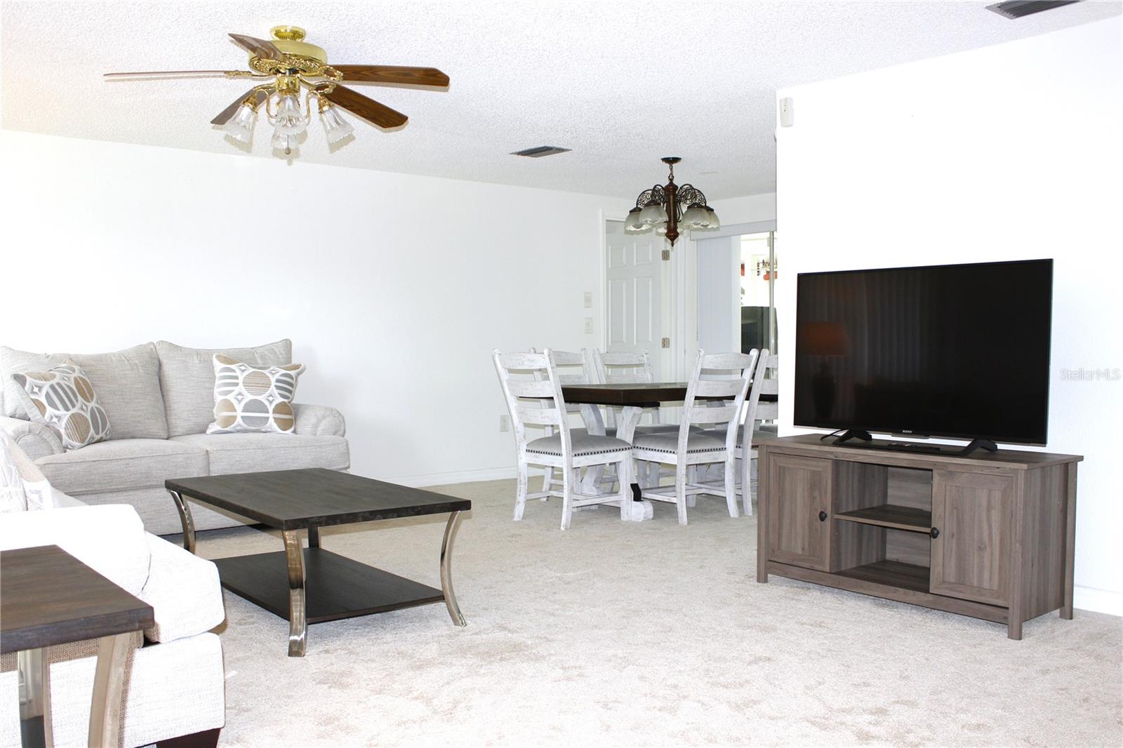 Listing photo id 8 for 3407 Honeymoon Lane