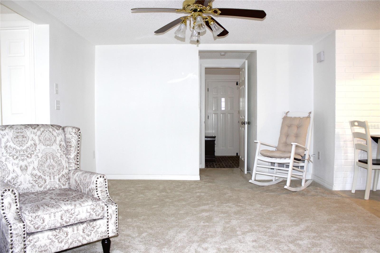 Listing photo id 11 for 3407 Honeymoon Lane