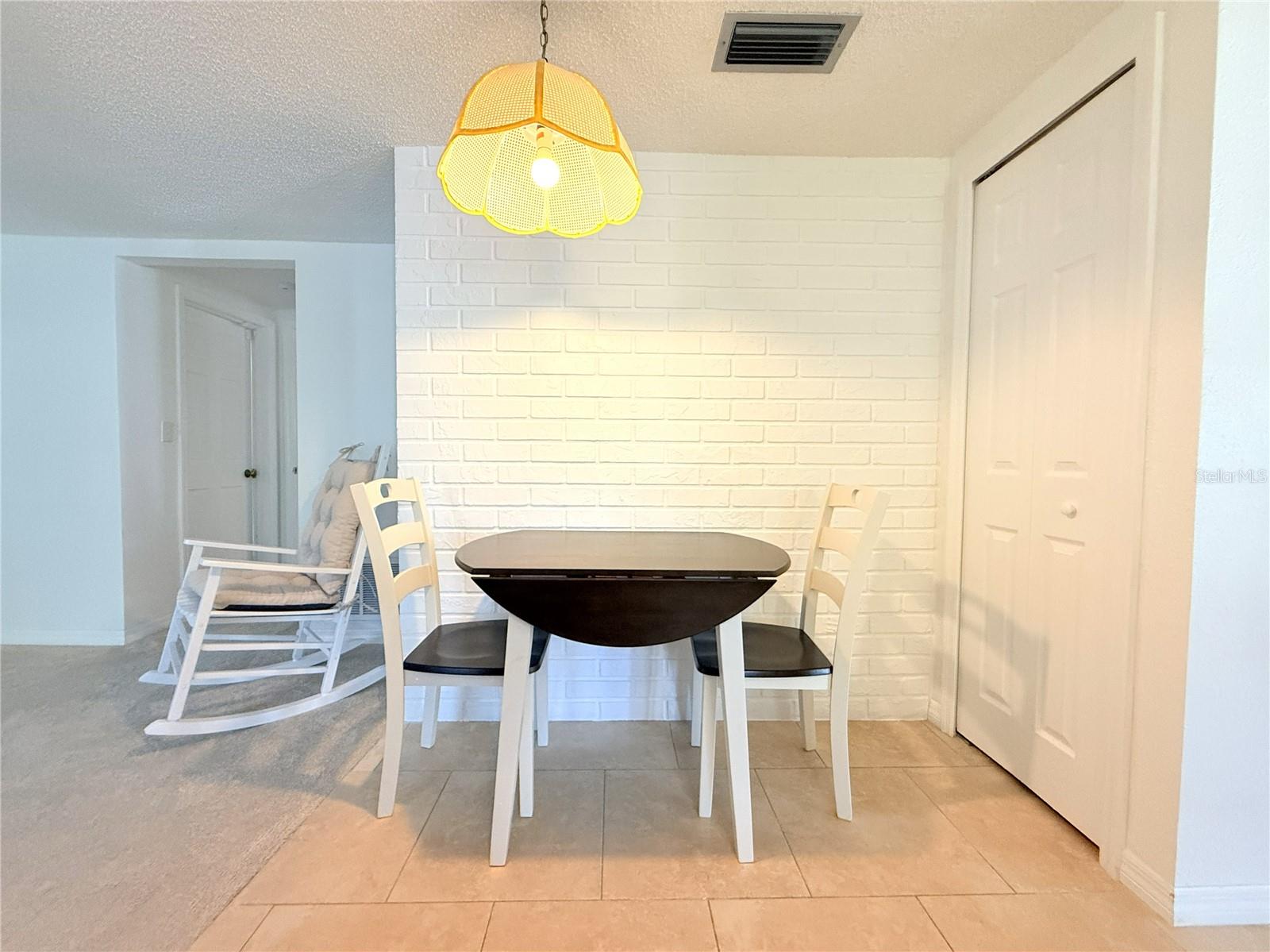 Listing photo id 15 for 3407 Honeymoon Lane