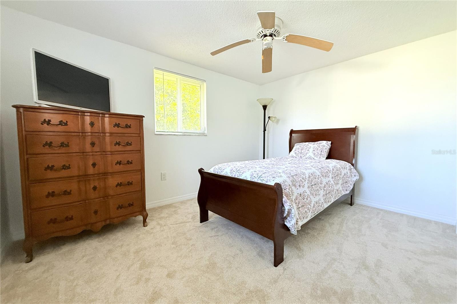 Listing photo id 23 for 3407 Honeymoon Lane