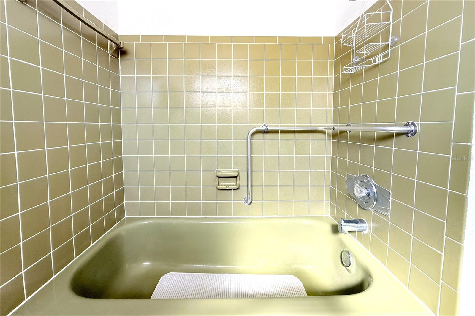 Listing photo id 29 for 3407 Honeymoon Lane