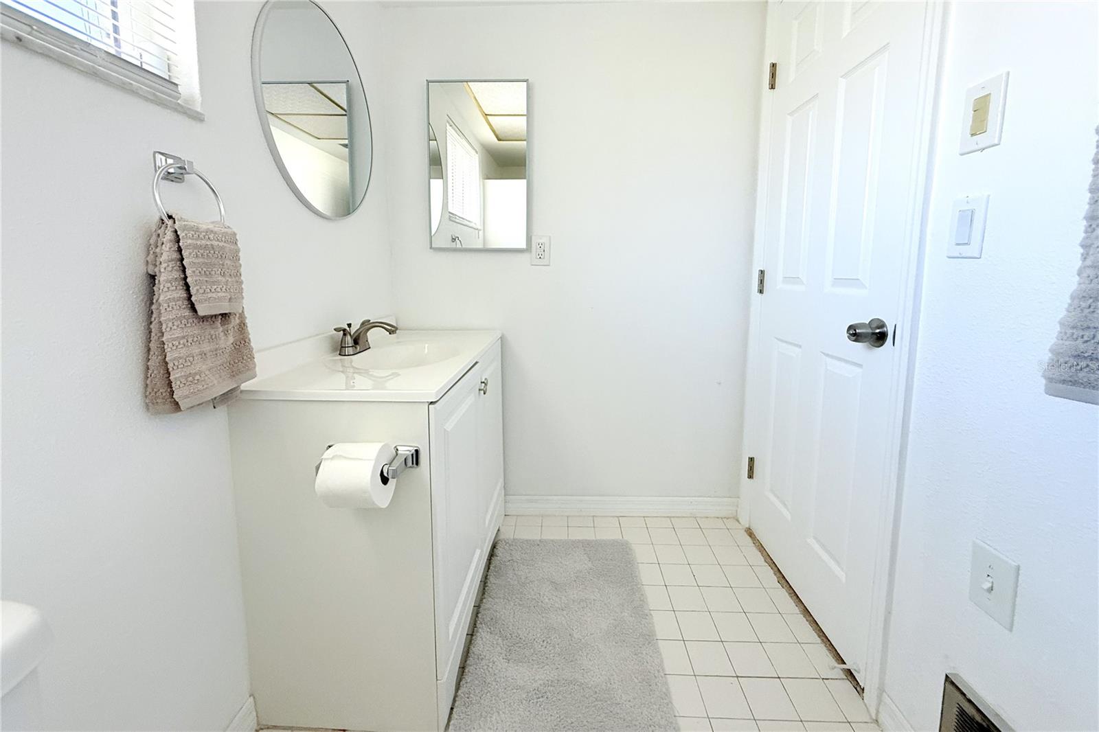 Listing photo id 39 for 3407 Honeymoon Lane