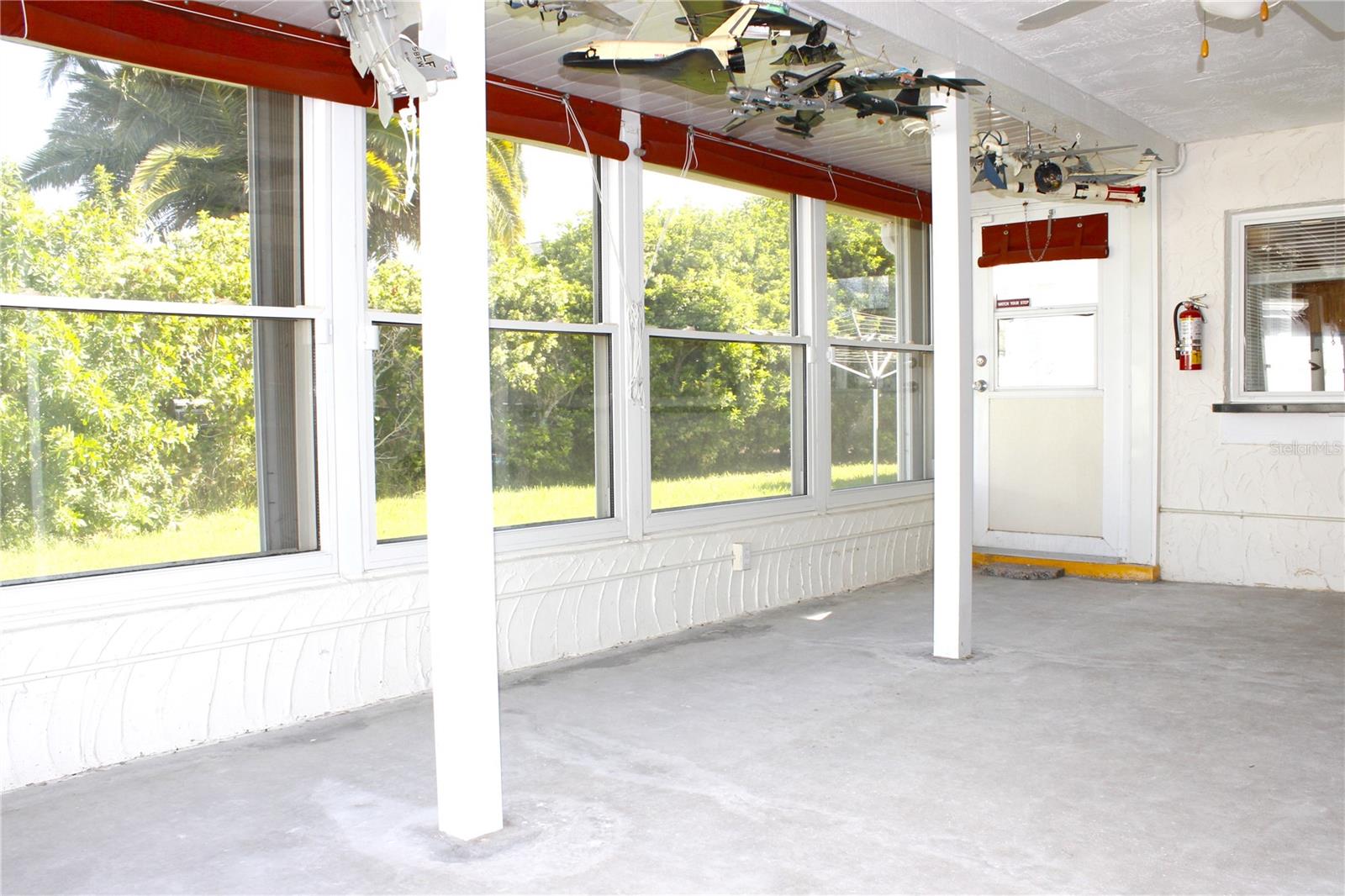 Listing photo id 41 for 3407 Honeymoon Lane