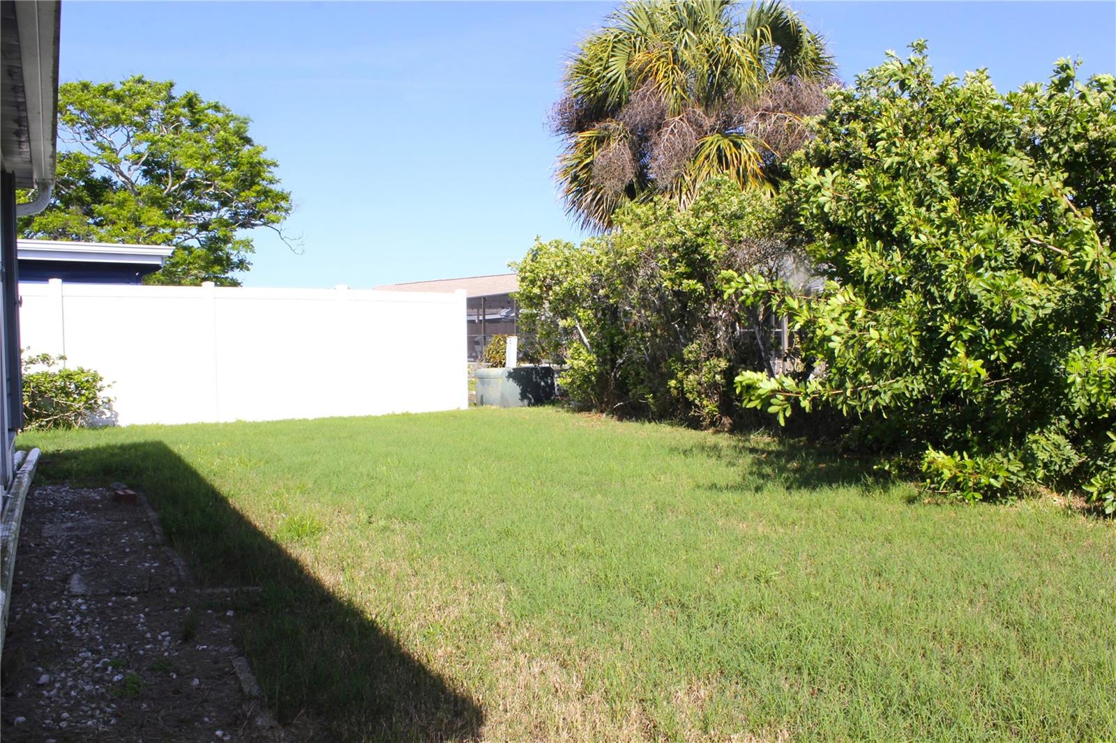 Listing photo id 44 for 3407 Honeymoon Lane