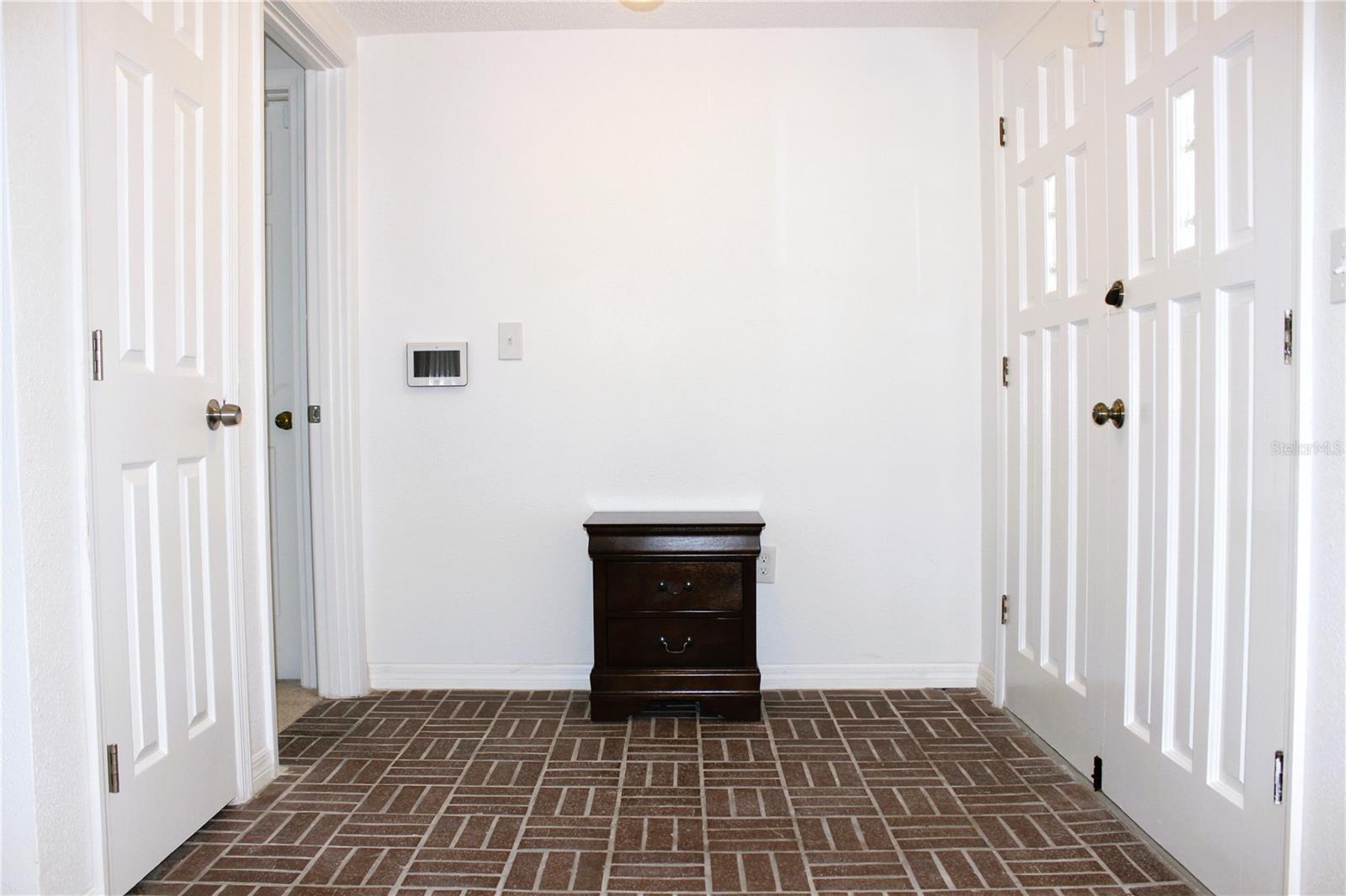 Listing photo id 3 for 3407 Honeymoon Lane