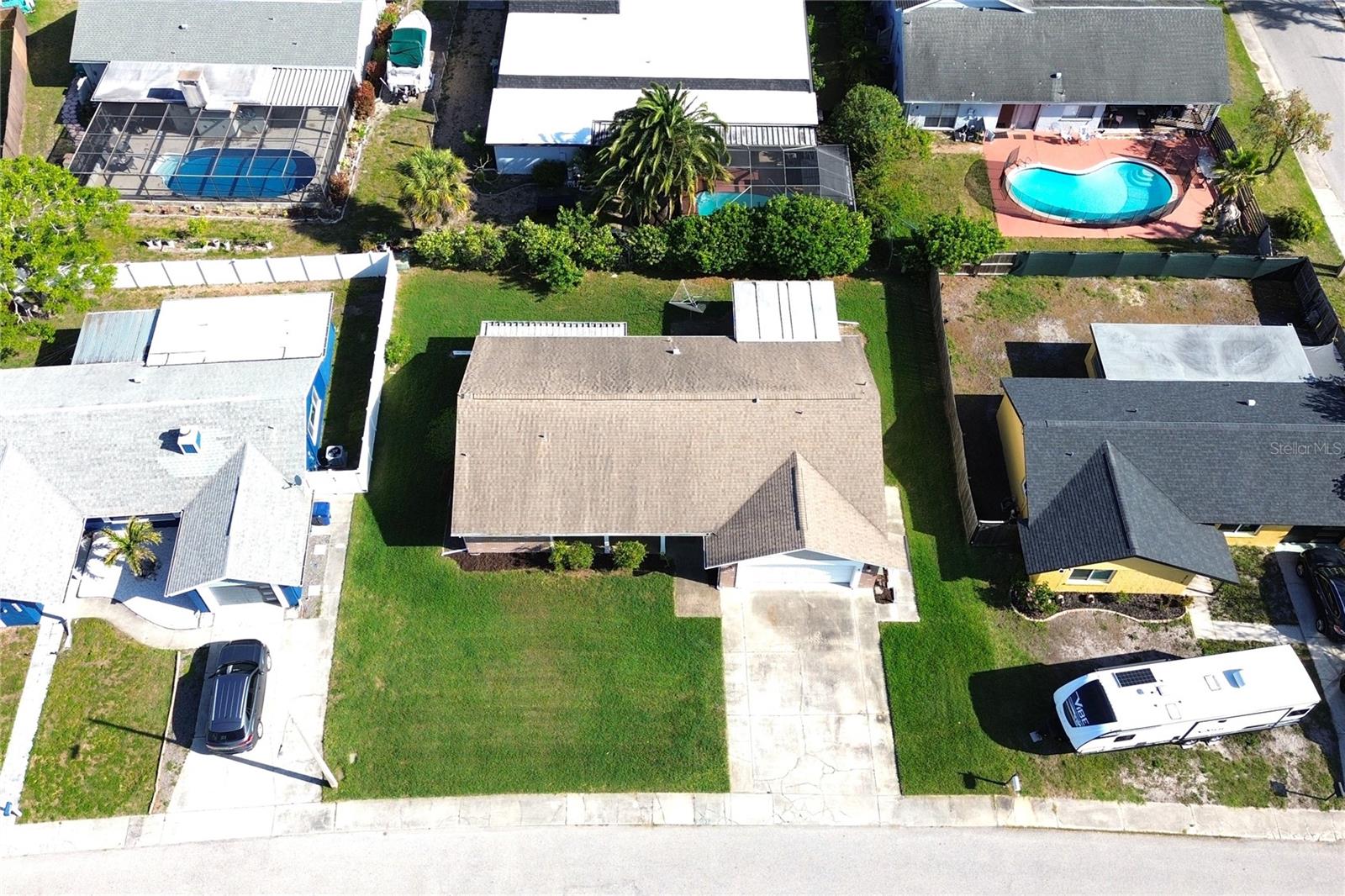 Listing photo id 48 for 3407 Honeymoon Lane