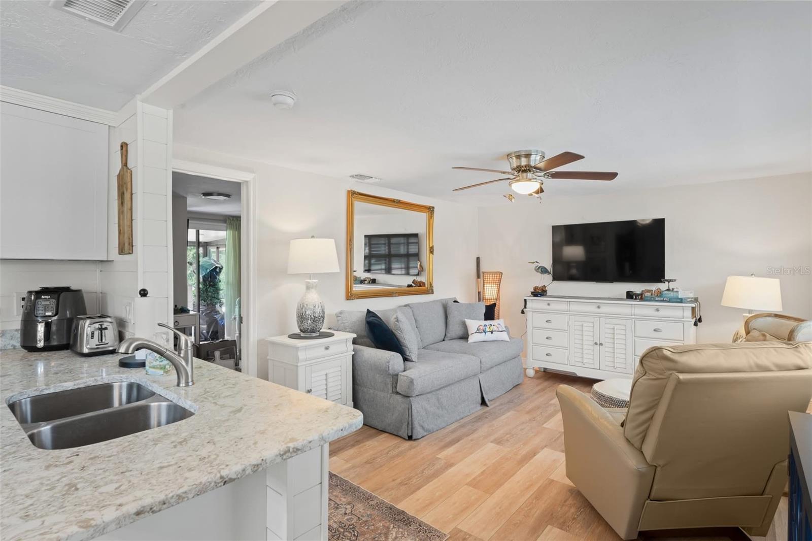 Image 3 of 12 For 1980 Tahitian Place 39