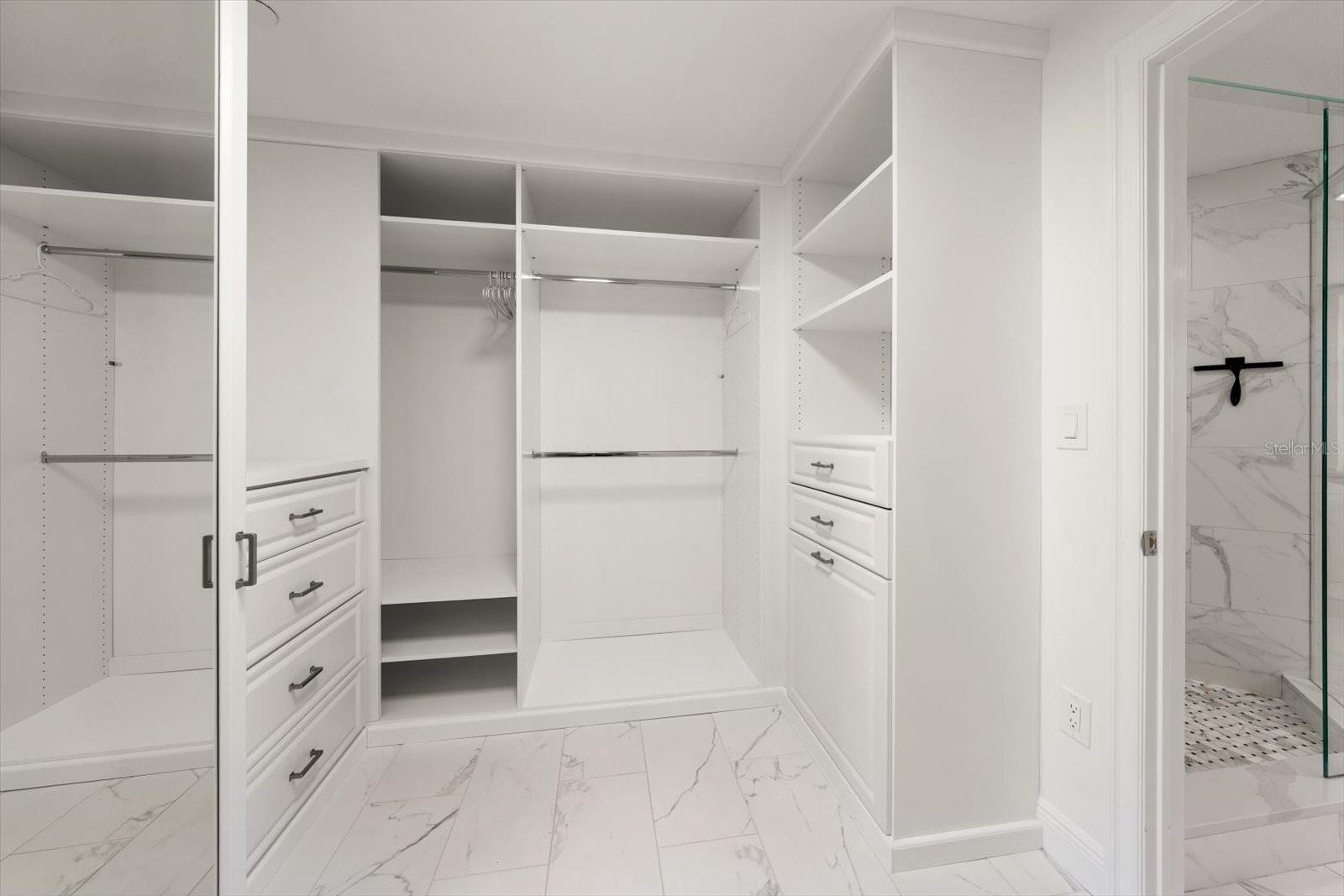 Image 13 of 48 For 521 Mandalay Avenue 701