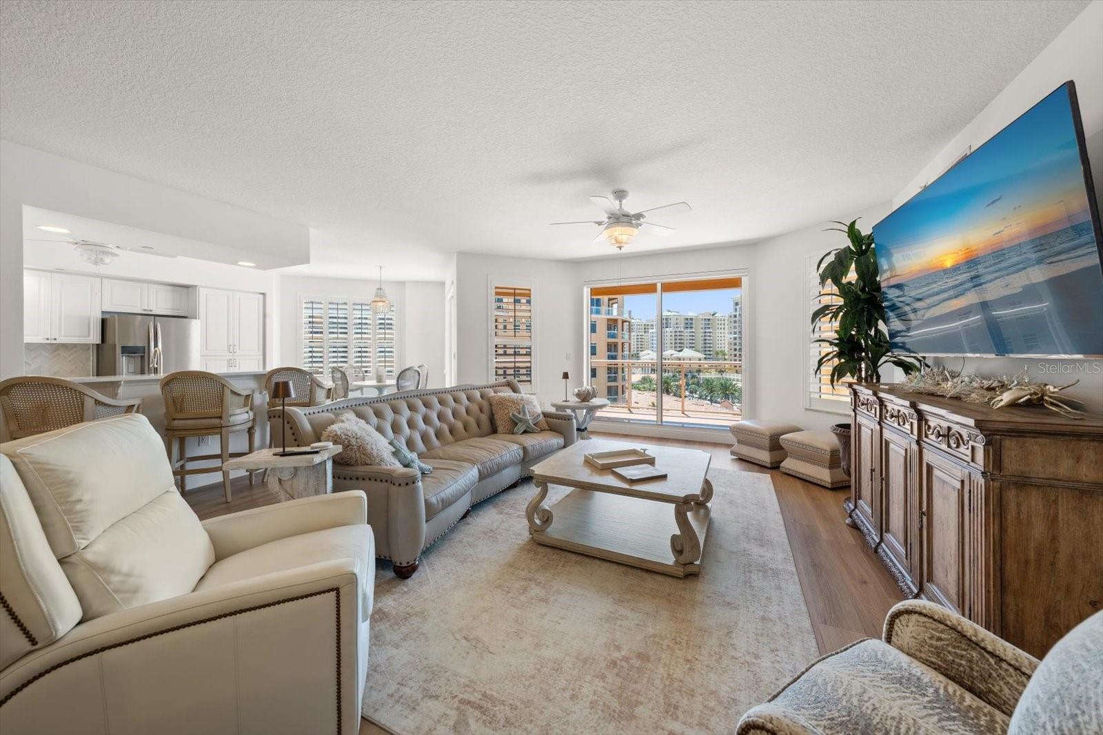 Image 18 of 48 For 521 Mandalay Avenue 701