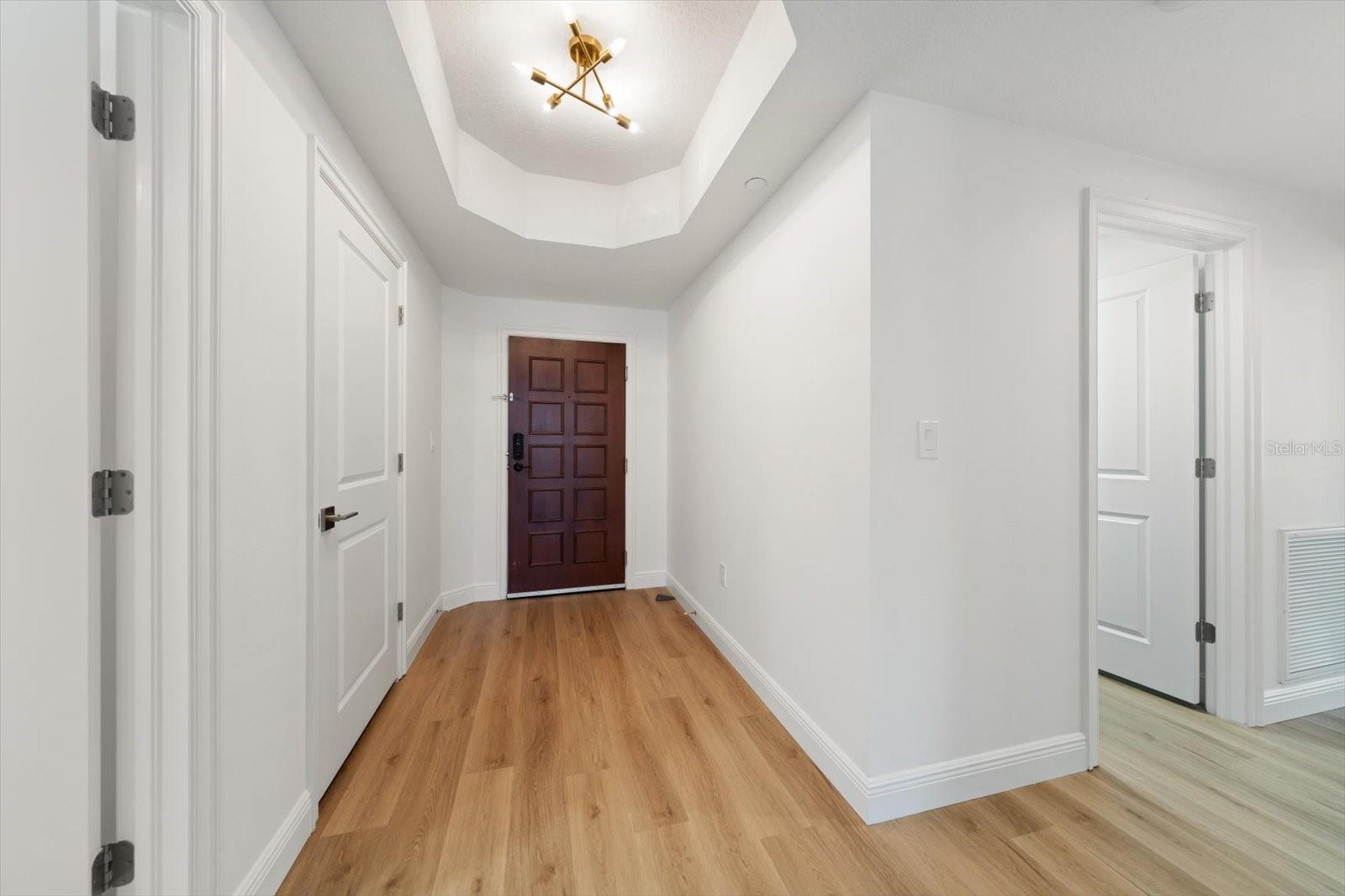 Image 24 of 48 For 521 Mandalay Avenue 701