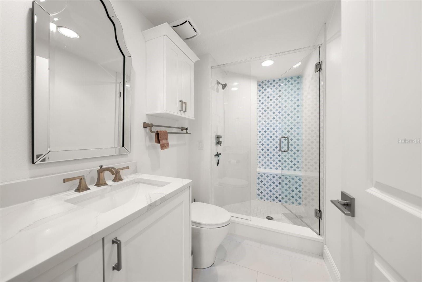 Image 30 of 48 For 521 Mandalay Avenue 701