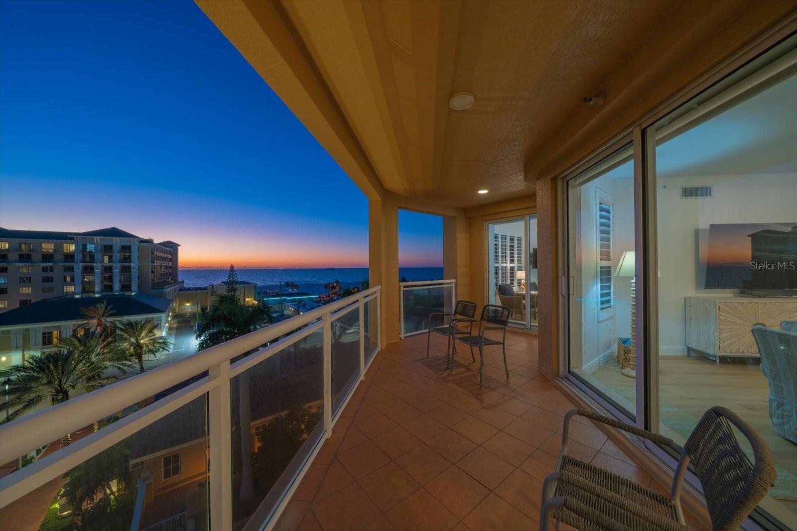 Image 33 of 48 For 521 Mandalay Avenue 701