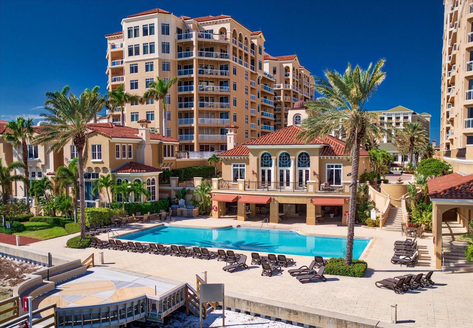 Image 37 of 48 For 521 Mandalay Avenue 701