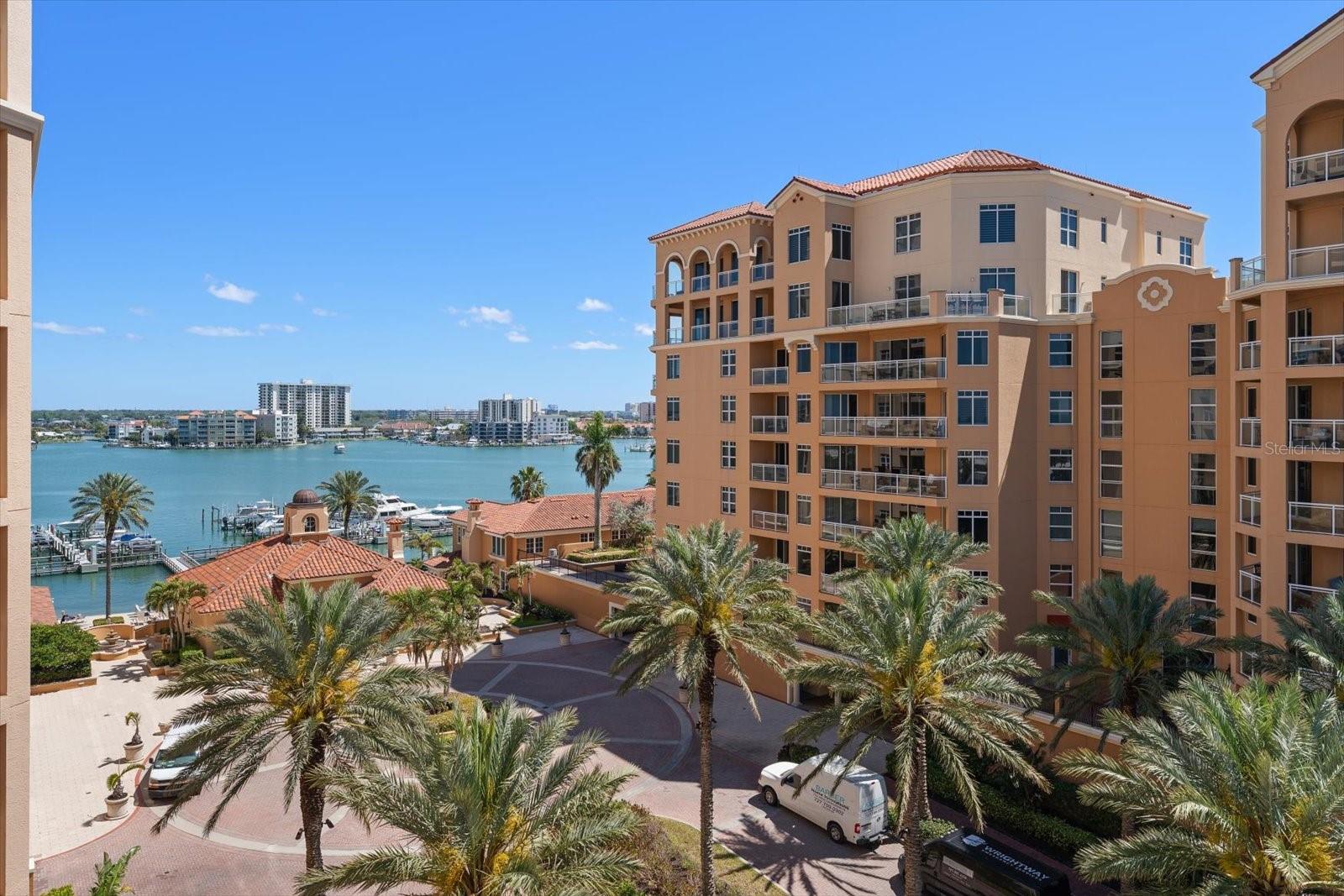 Image 6 of 48 For 521 Mandalay Avenue 701