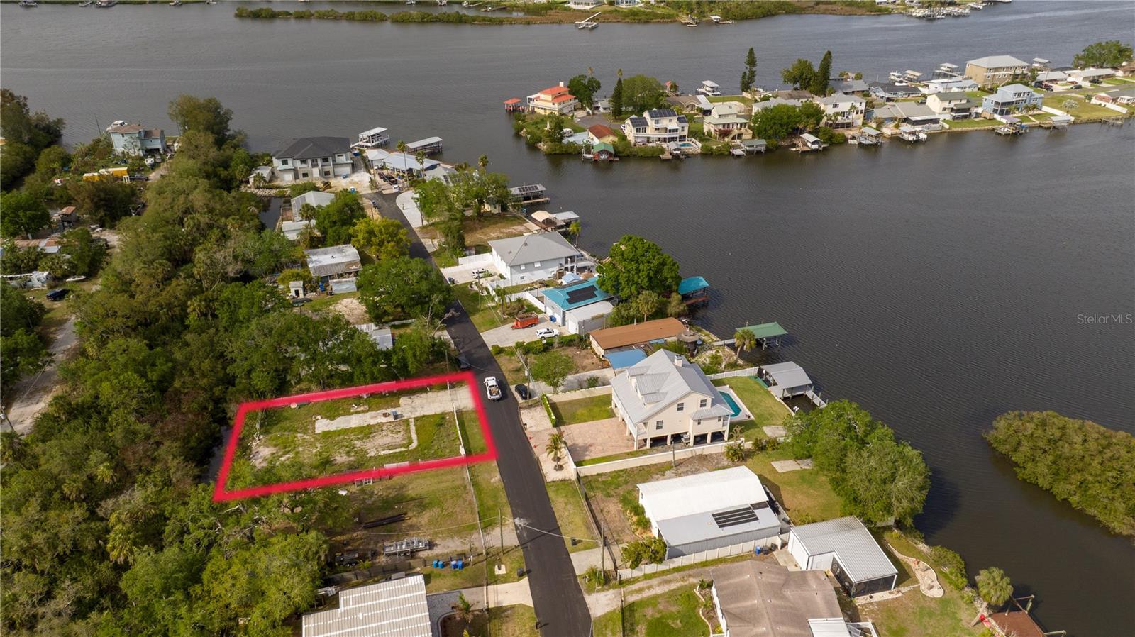 Details for 9923 Alavista Drive, GIBSONTON, FL 33534